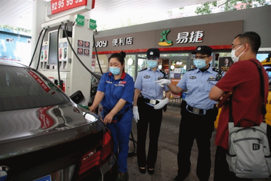 “硬核防控”+“暖心服务”，东城公安坚决打赢疫情防控阻击战