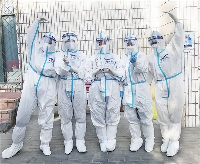 塑造抗疫一线的青春剪影——记上地街道核酸检测采样点青年志愿者群体