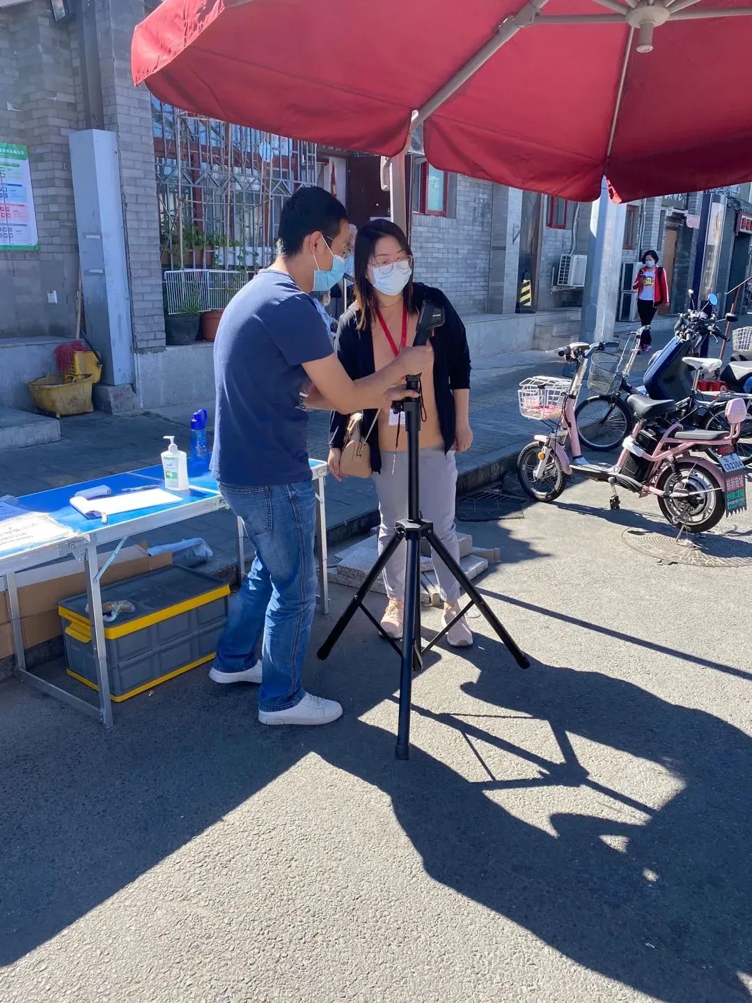 东城：用爱和温度编织社区疫情防控网