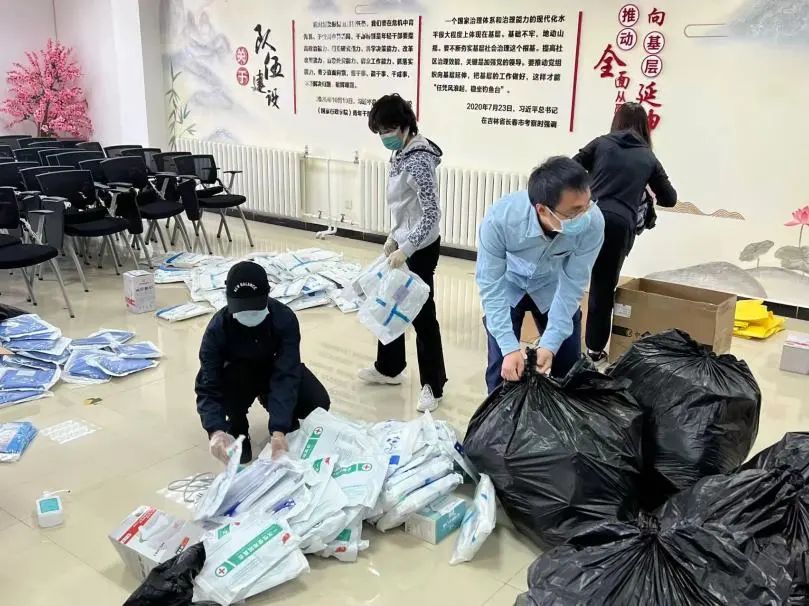 并肩携手勇担当，战疫有我检察蓝