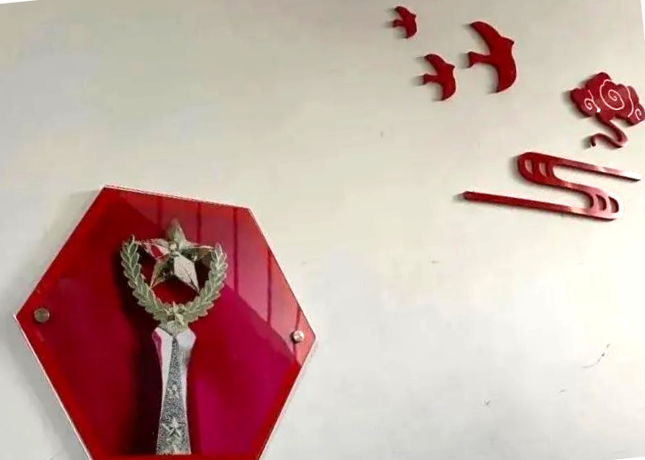 胜利街道：创城齐参与，楼门“靓”起来！