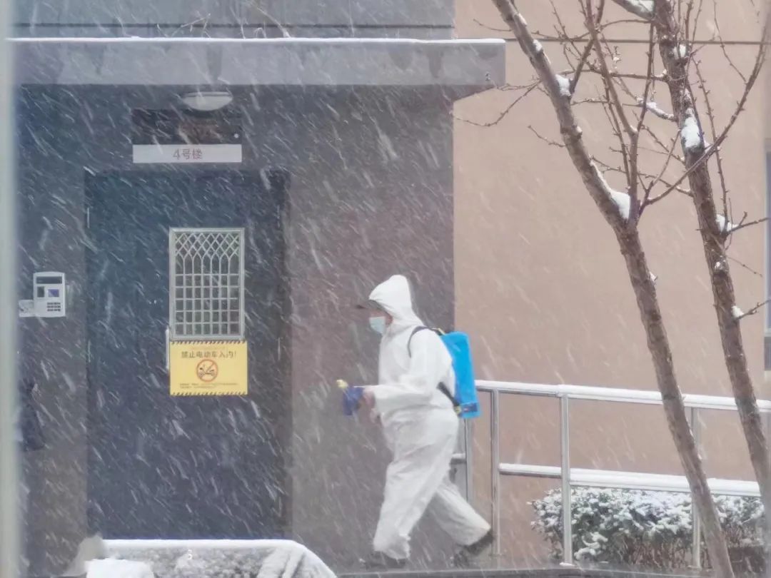 与疫情赛跑，他们争分夺秒，全力出击！