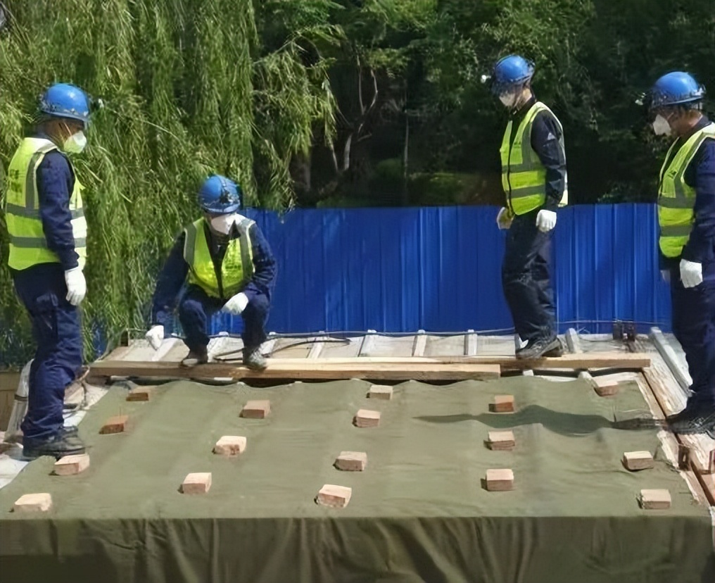 打好防汛主动仗，筑牢防疫安全岗