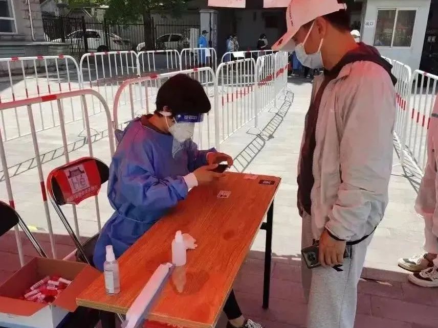 “协”同抗疫，为民尽责，东城区政协委员在一线——