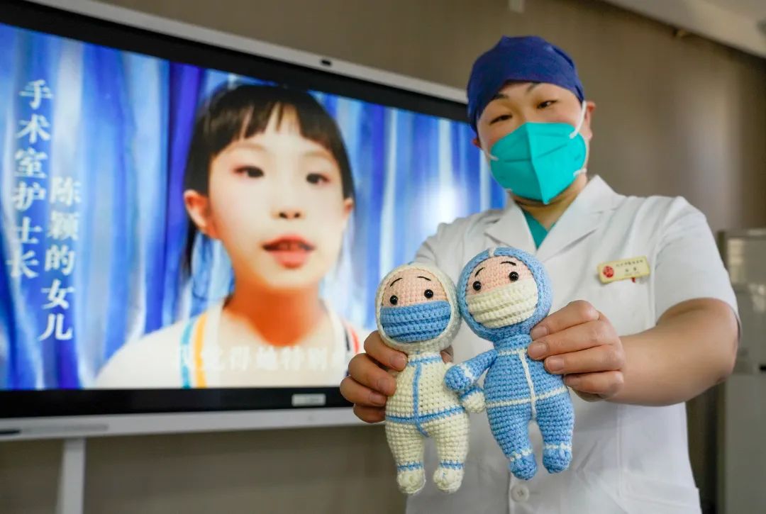 “抗疫天使”一线过节