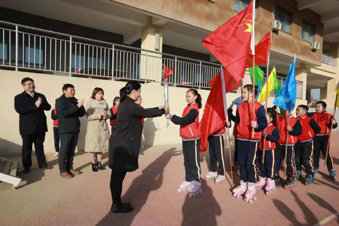 民族一家亲 和娃迎冬奥