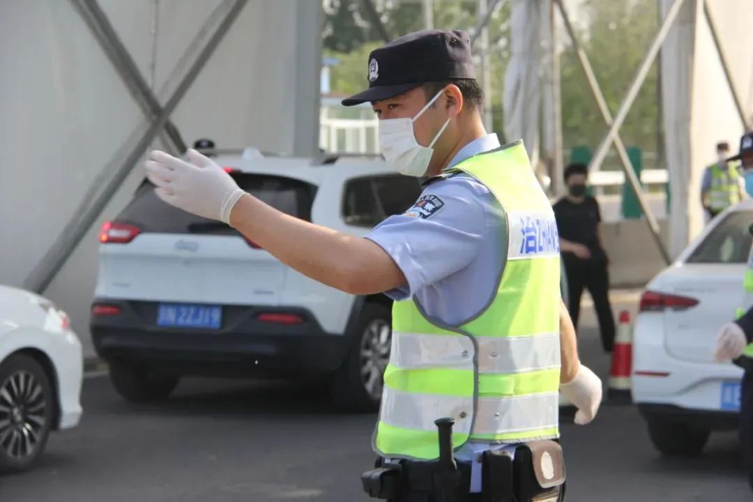 这些瞬间，记录了北京警察的端午节