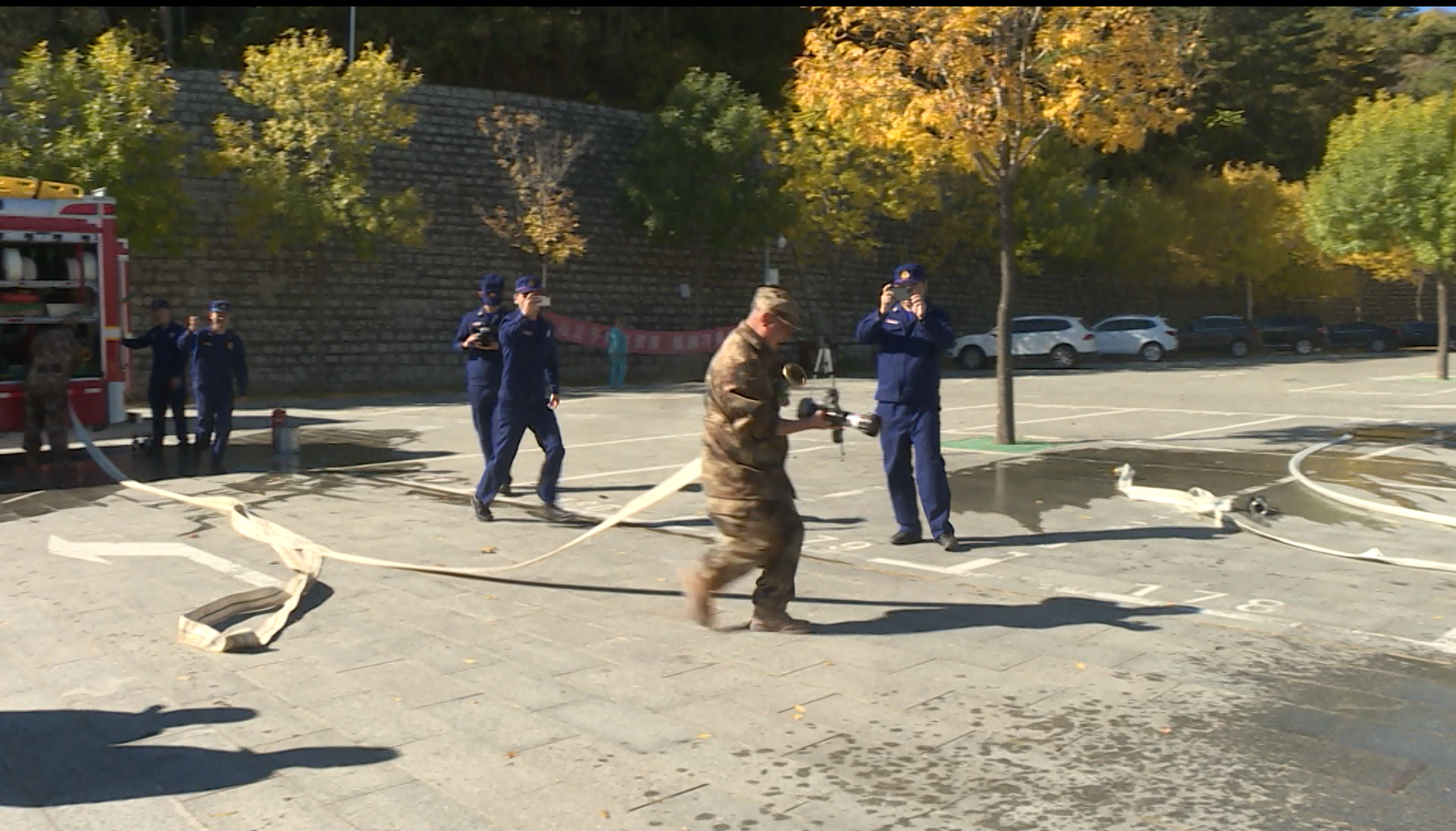 密云区石城镇开展“一警六员”消防基本技能实操培训