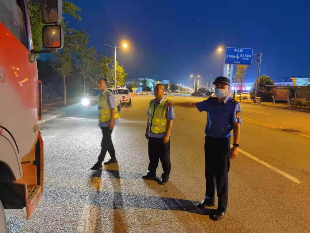 助力创城在行动，筑牢交通安全线 —密云区太师屯镇开展交通安全“百日整治”行动