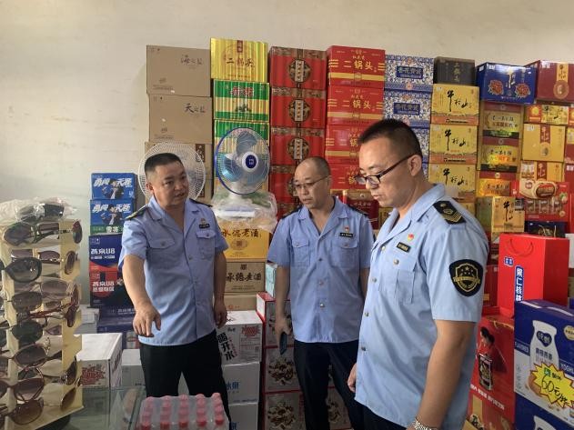 密云区新城子镇撑好监管“三把伞”保障暑期食品安全