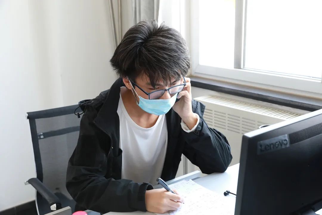 大数据排查员：“见到了早上4点的天空”