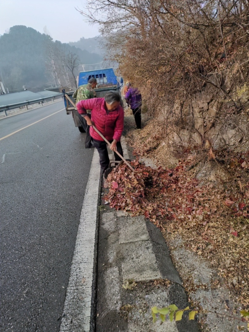 密云区新城子镇开展周末卫生日活动