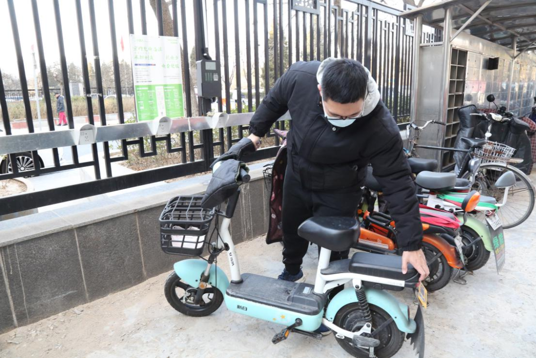 践行社会主义核心价值观·和谐｜右安门街道315部住宅电梯安装“智能阻车系统”