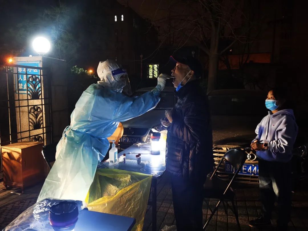 “疫”无反顾！来自东城“大白”的战疫故事——