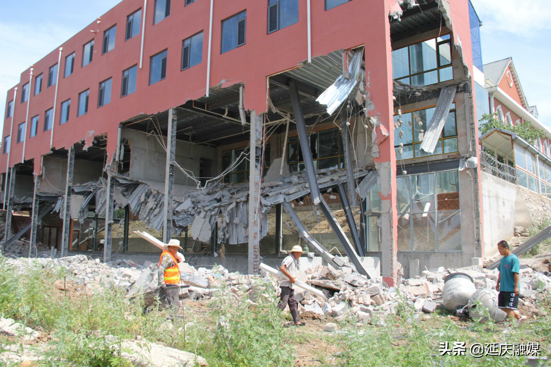 创建基本无违建区 促进镇域生态环境建设 延庆八达岭镇拆除千余平方米违法建设