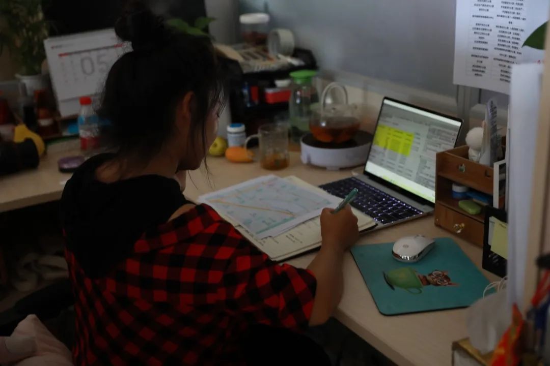 大数据排查员：“见到了早上4点的天空”