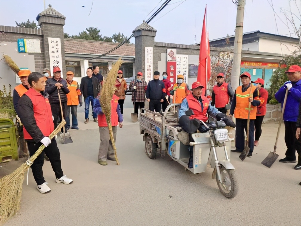 穆家峪镇开展周末大扫除 共享卫生新环境