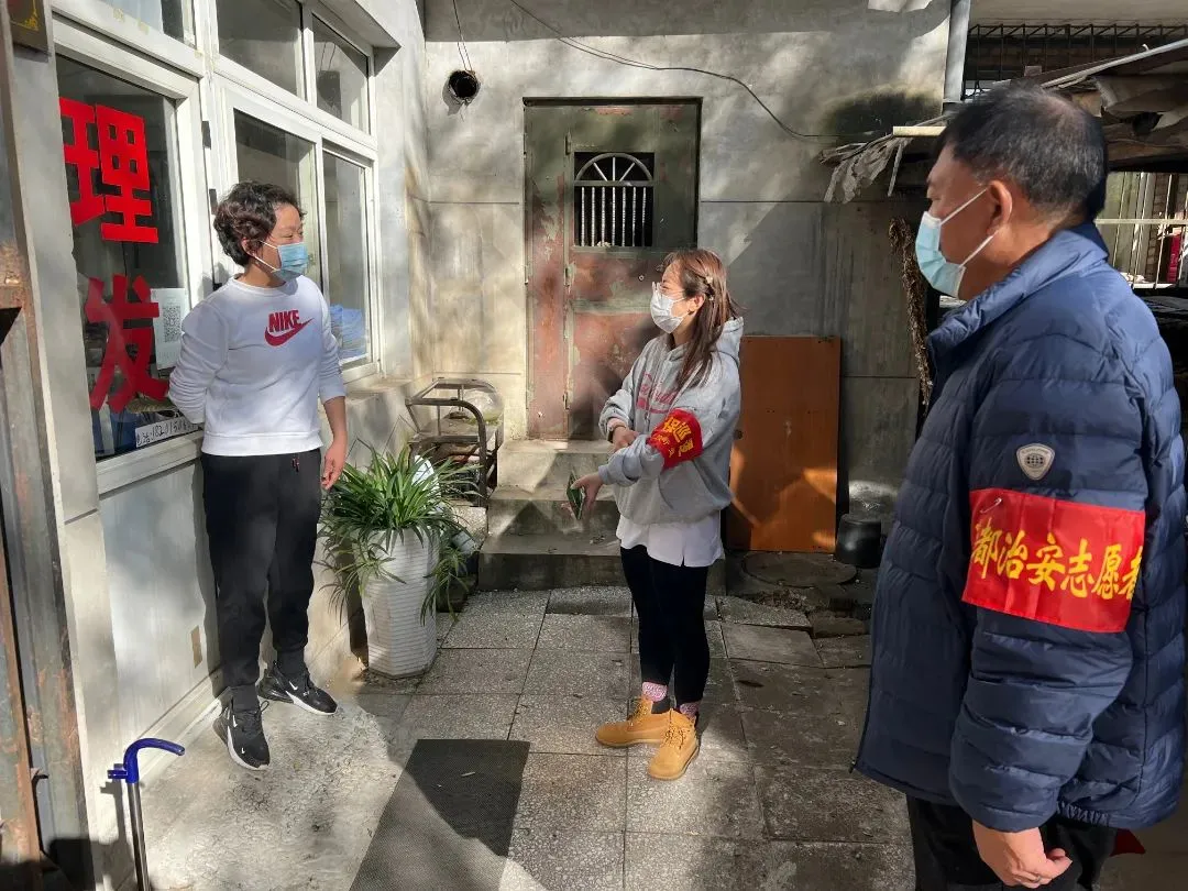 云岗街道快速响应、持续行动，织牢织密防控网