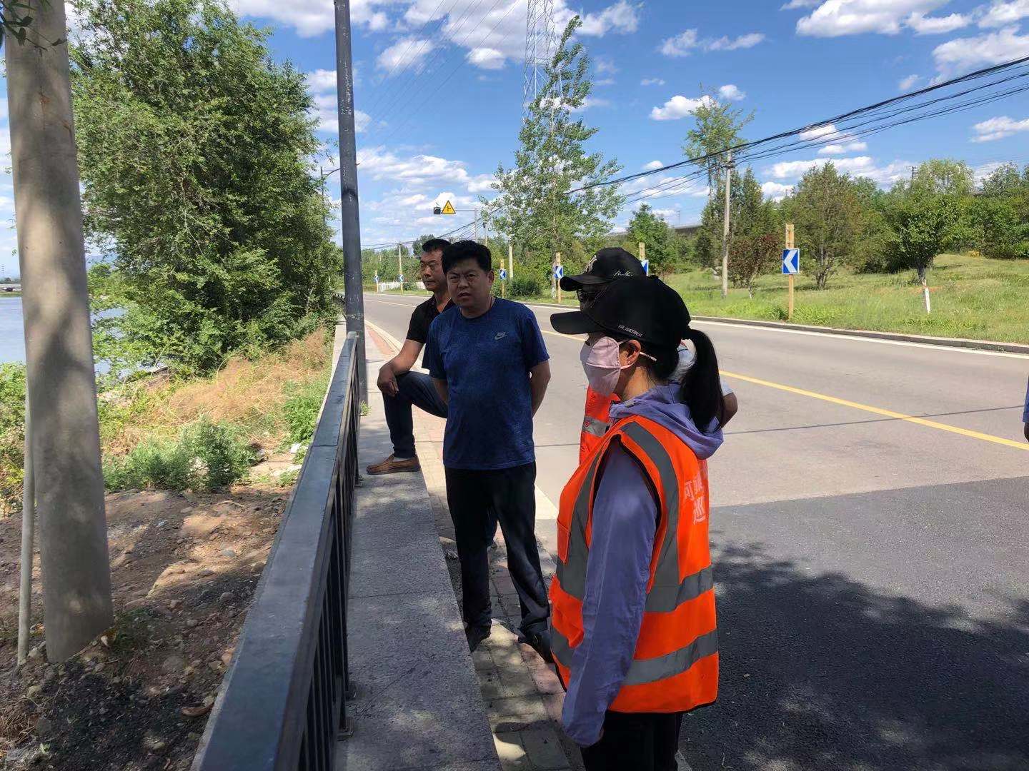 密云区河南寨镇对辖区河道进行全面检查