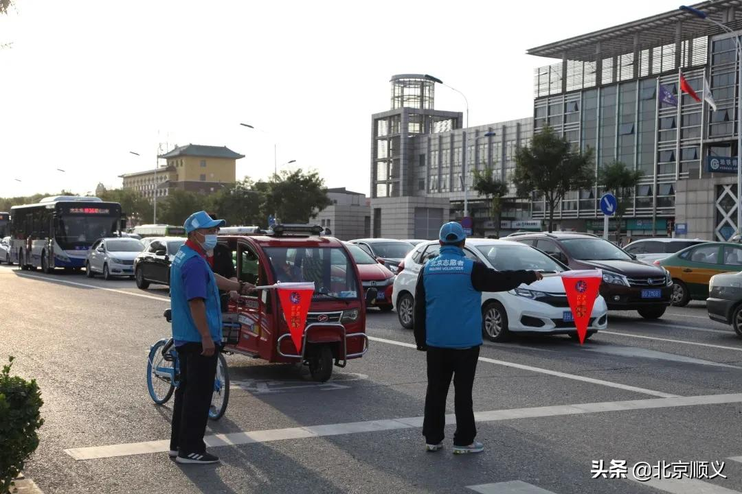 【创城有我】南彩镇全力打造交通文明示范路口，让“文明蓝”成为“风景线”！