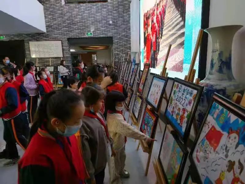 民族一家亲 和娃迎冬奥