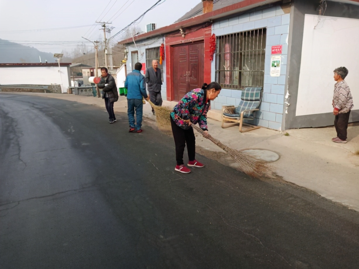 密云区新城子镇开展周末卫生日活动