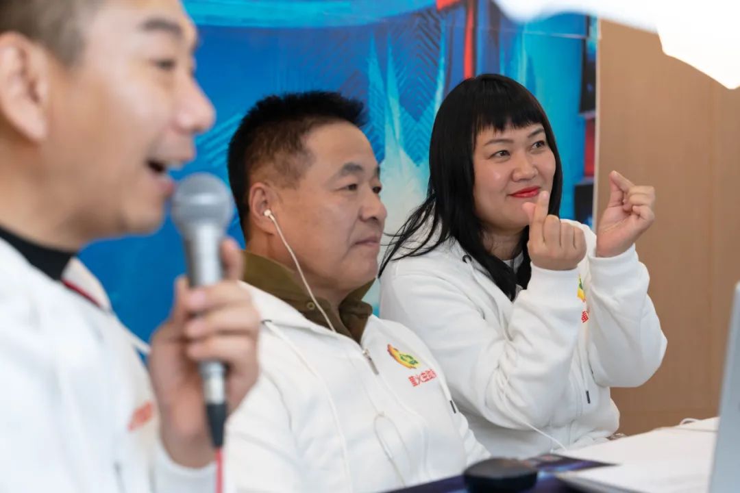 萤荧微光，照亮希望，他们带货，买买买！