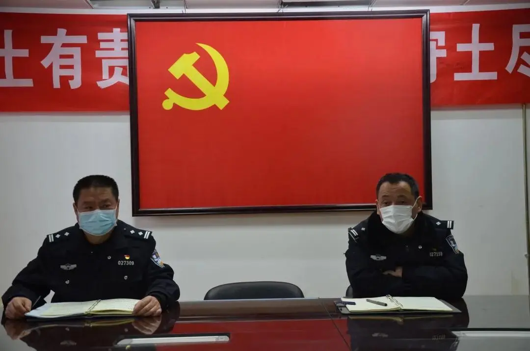 当先锋、作表率、站排头！不负共产党员光荣称号