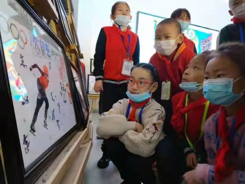 民族一家亲 和娃迎冬奥