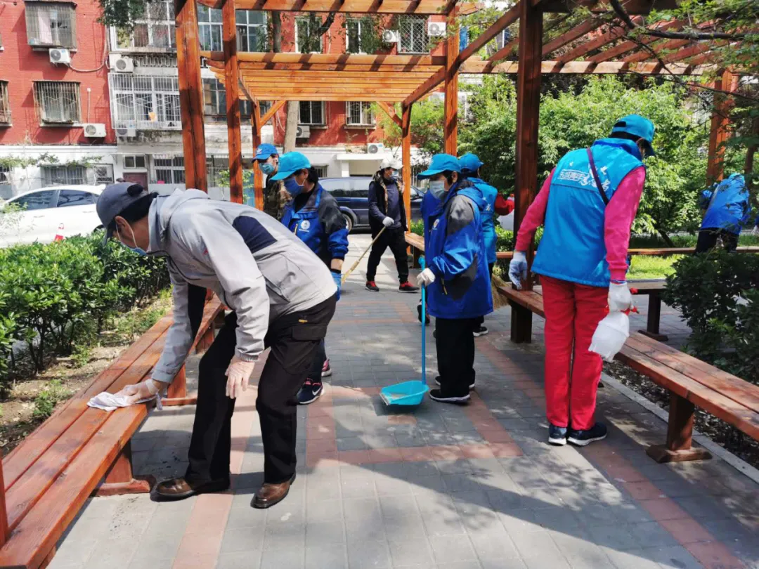 东城区“周末大扫除”升级 推进“精致东城”建设