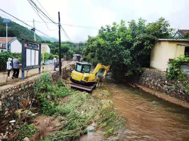 密云区大城子镇全力以赴开展河湖百日整治行动