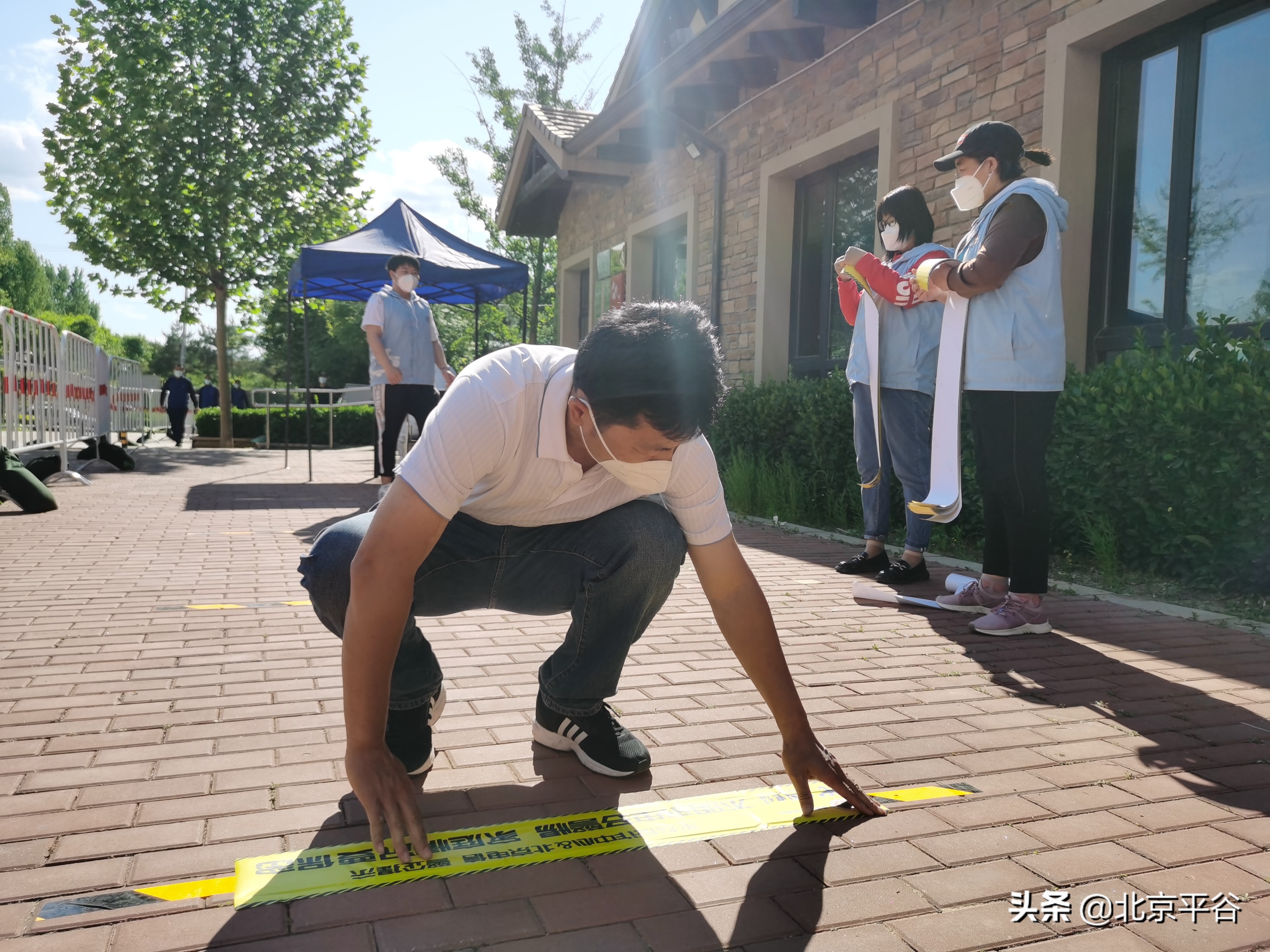 平谷核酸检测点的创意两米线 拉开距离学知识