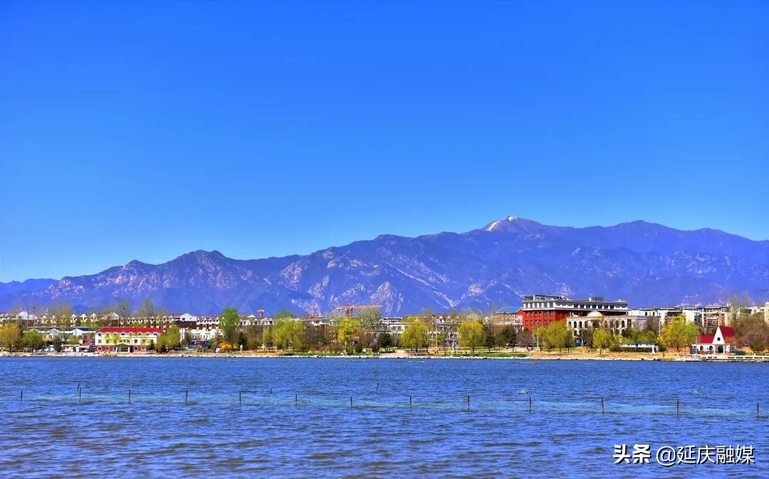 蓝天绿水映延庆 盎然春色入画来~