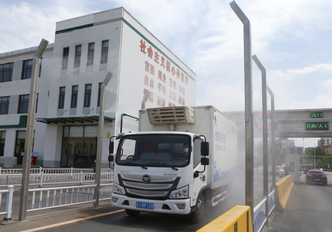 石门市场货车防疫用上消毒“神器”