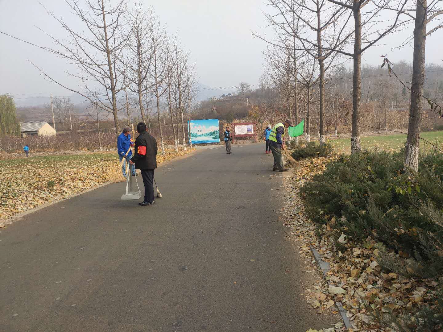 周末大扫除 密云区大城子镇在行动