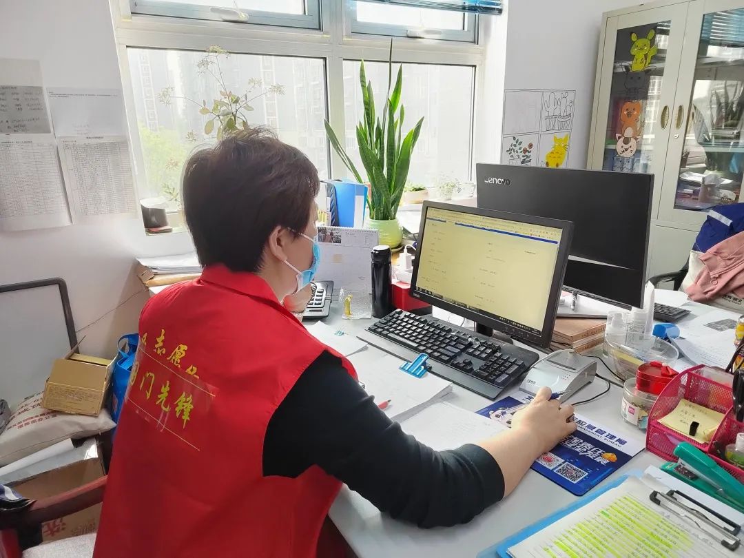 严防死守，以快制快，同心抗疫，他们分秒必争！