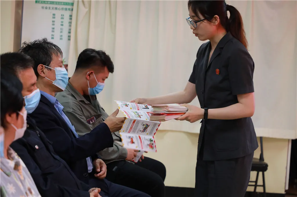 助您安居！小区来了普法宣传服务队