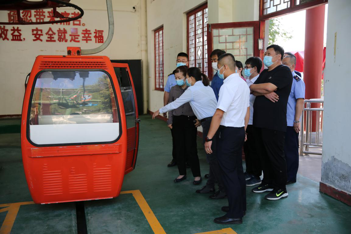 密云区市场监督管理局主要领导带队检查全力保障“国庆”节日市场安全