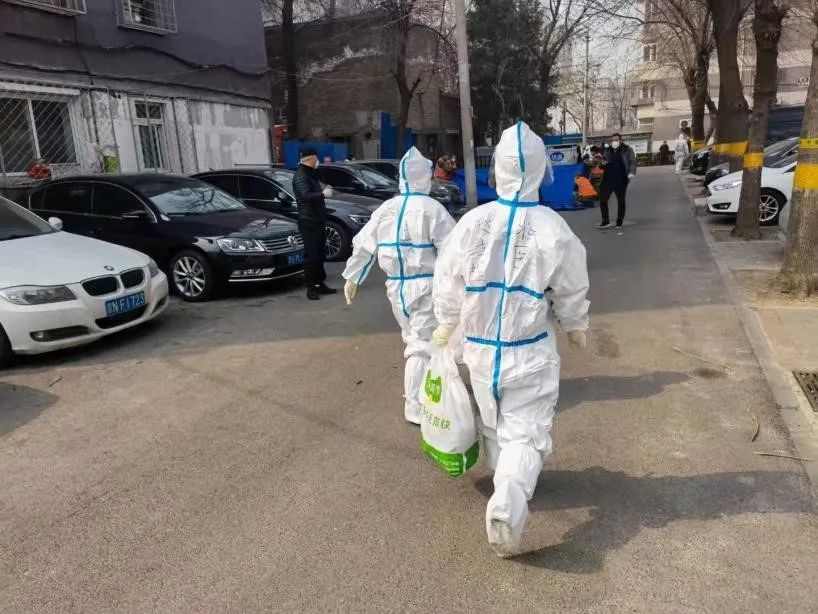 与疫情赛跑，他们争分夺秒，全力出击！