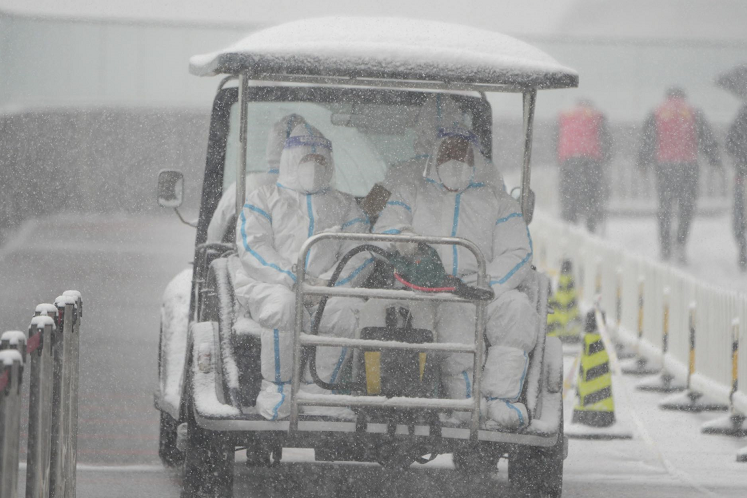 丰台区万科西华府小区：风雪中有“大白”在坚守