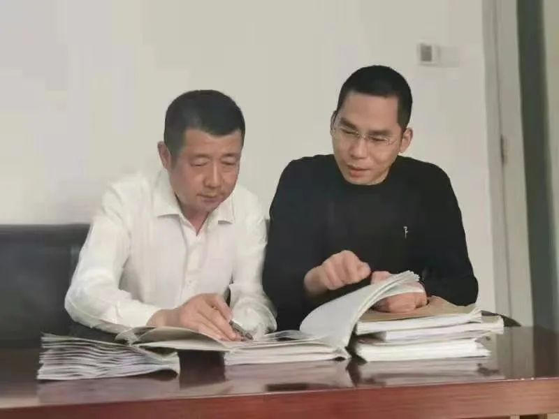 他用认真与坚持，还原了一个又一个案件真相