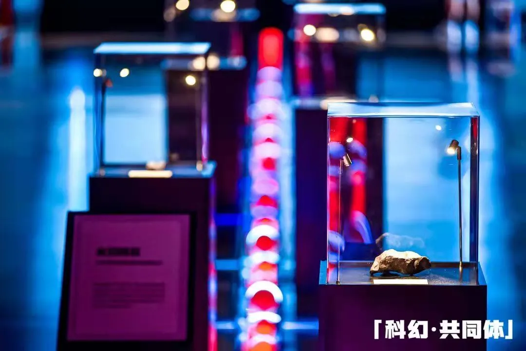 你好，石景山首钢园里的科幻黄金周！