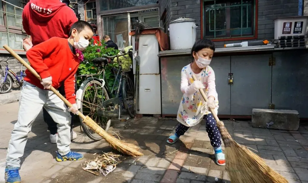 东城区“周末大扫除”升级 推进“精致东城”建设