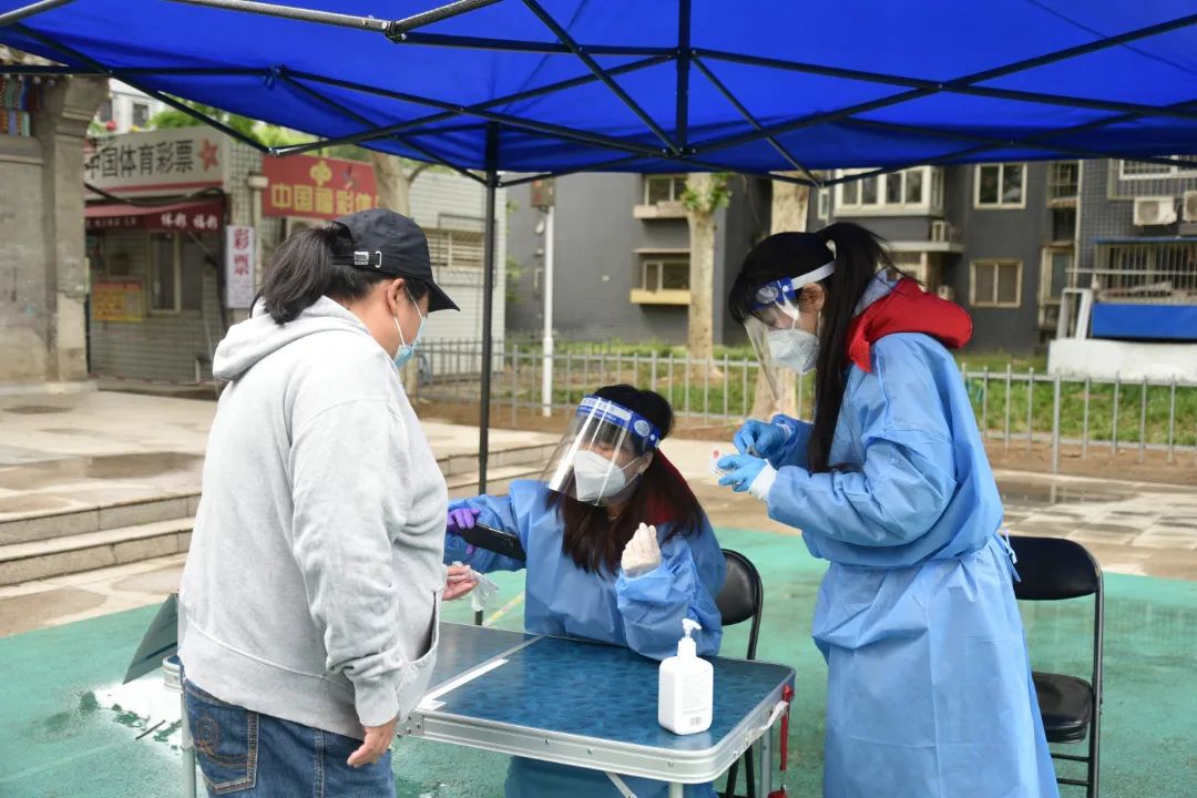 “呼啦圈”变“两米线”隔出最美距离