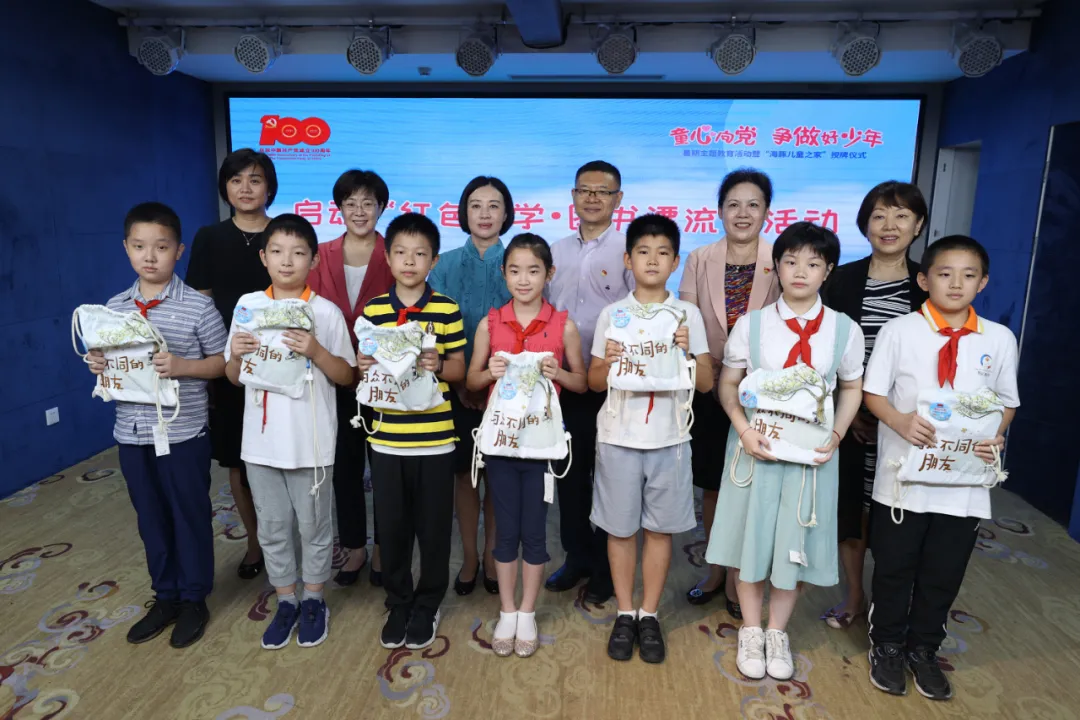 家门口的儿童图书馆来啦！