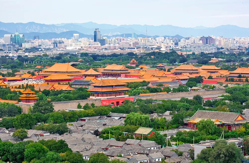 贯彻“崇文争先”理念 打造新时代文化产业发展高地