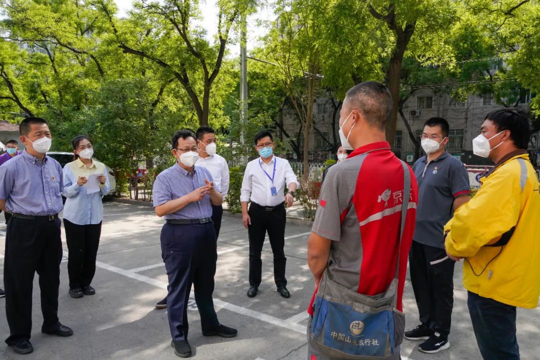 孙新军连续检查调度疫情防控工作，亲切慰问战疫一线青年干部