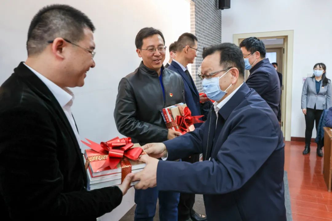 铸时代之魂，扬首善正气！东城区模范榜样座谈会在北大二院旧址召开