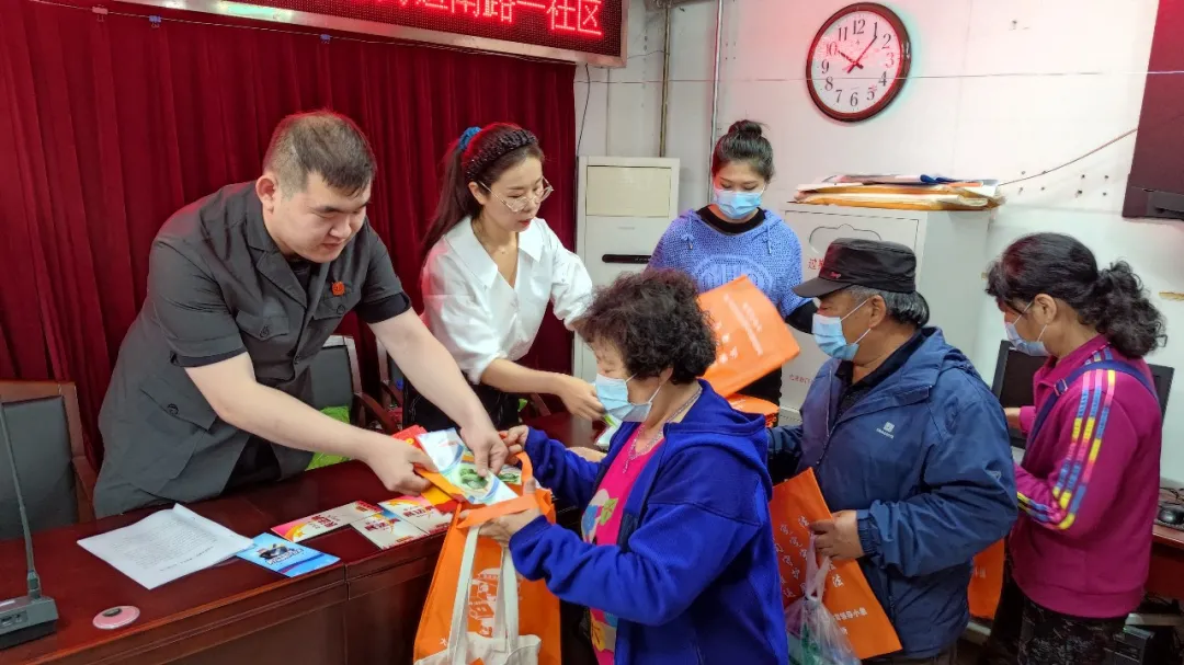 助您安居！小区来了普法宣传服务队