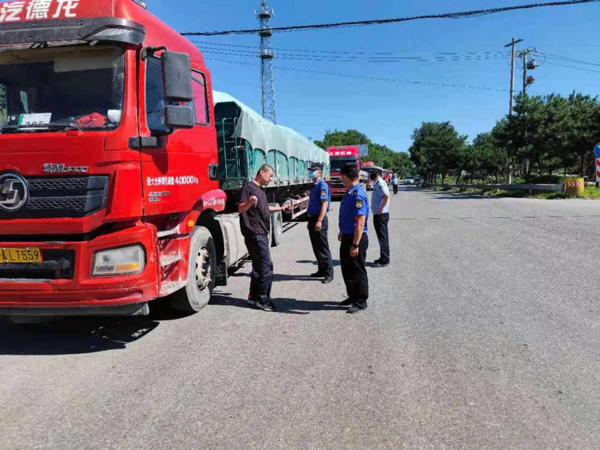 助力创城在行动，筑牢交通安全线 —密云区太师屯镇开展交通安全“百日整治”行动